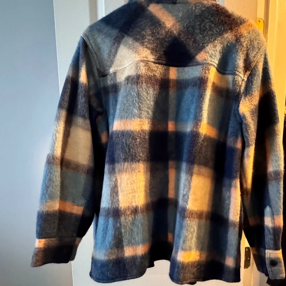 Fall Shacket 🍁 - Picture 2 of 3